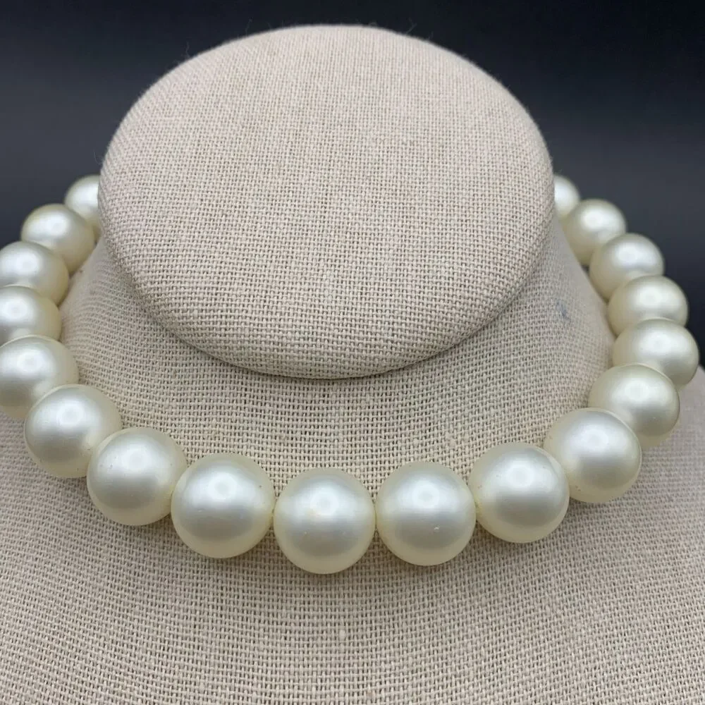 Chunky Bead Faux Pearl Necklace Collar to Choker Mid Century 1950s 1960s Vintage